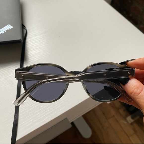 Bottega Veneta black circular sunglasses - Picture 2 of 6